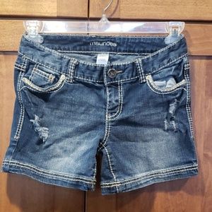 Maurices distressed denim shorts - size 1/2